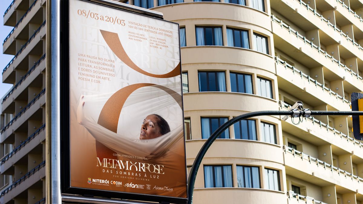 Metamorfose &mdash; street signage in Niter&oacute;i